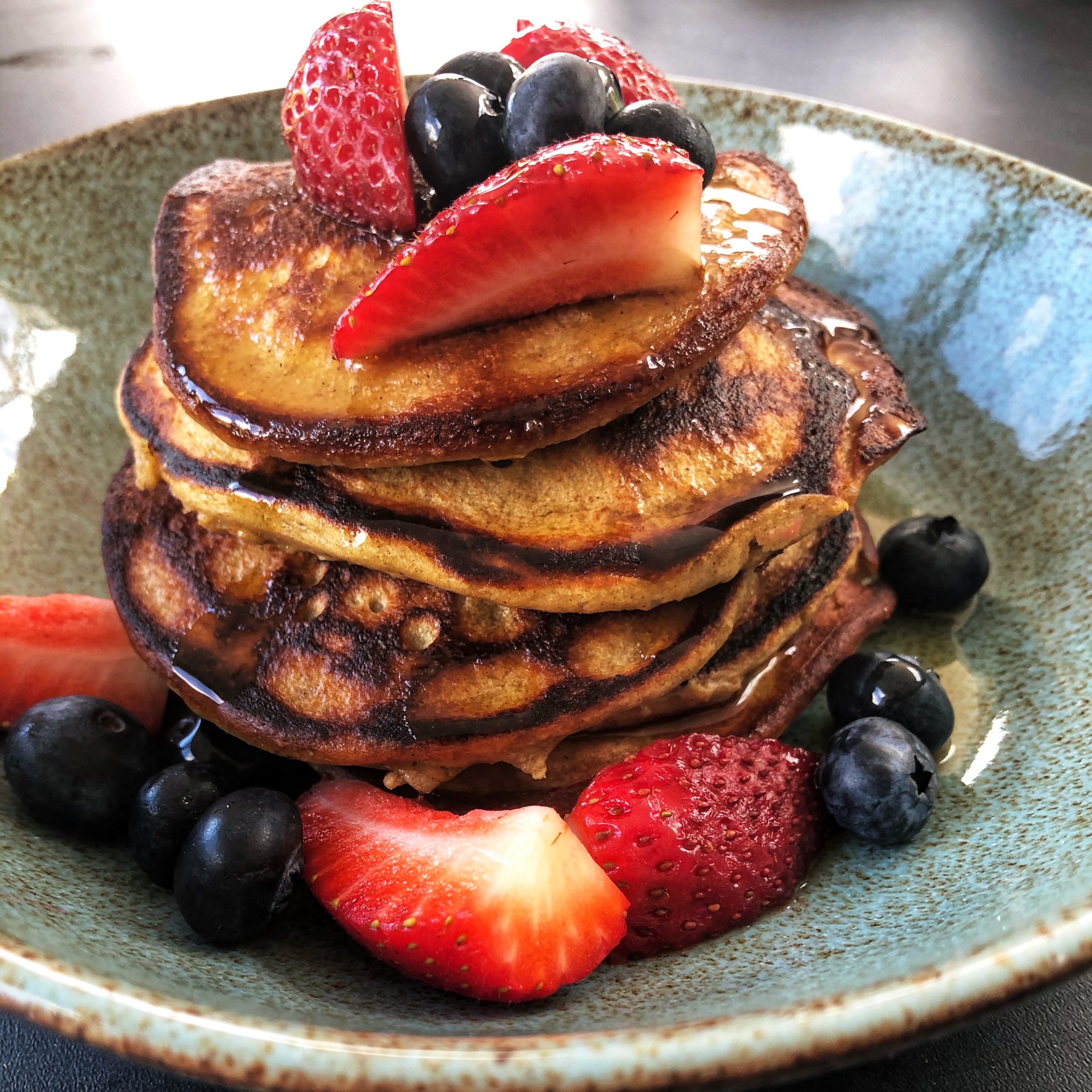Banana and Oat Pancakes with Berries and Maple Syrup | Therapeutic Kitchen %